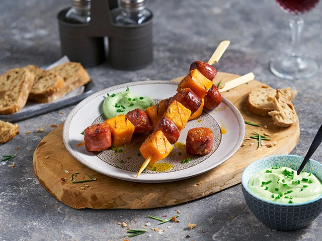 Chorizo Suesskartoffel Spiesse mit Guacamole